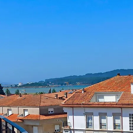 Apartamento Apartamento con vistas y parking gratuito Cambados